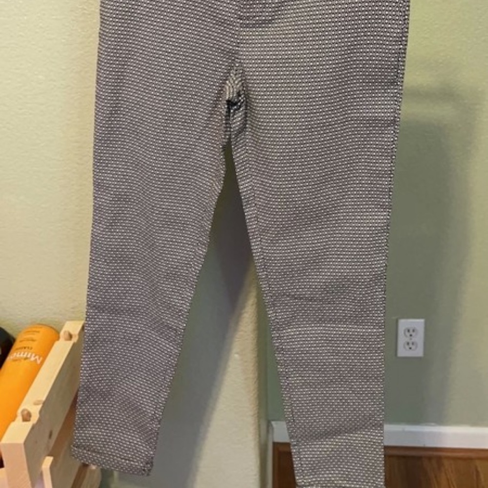 Black/white pants